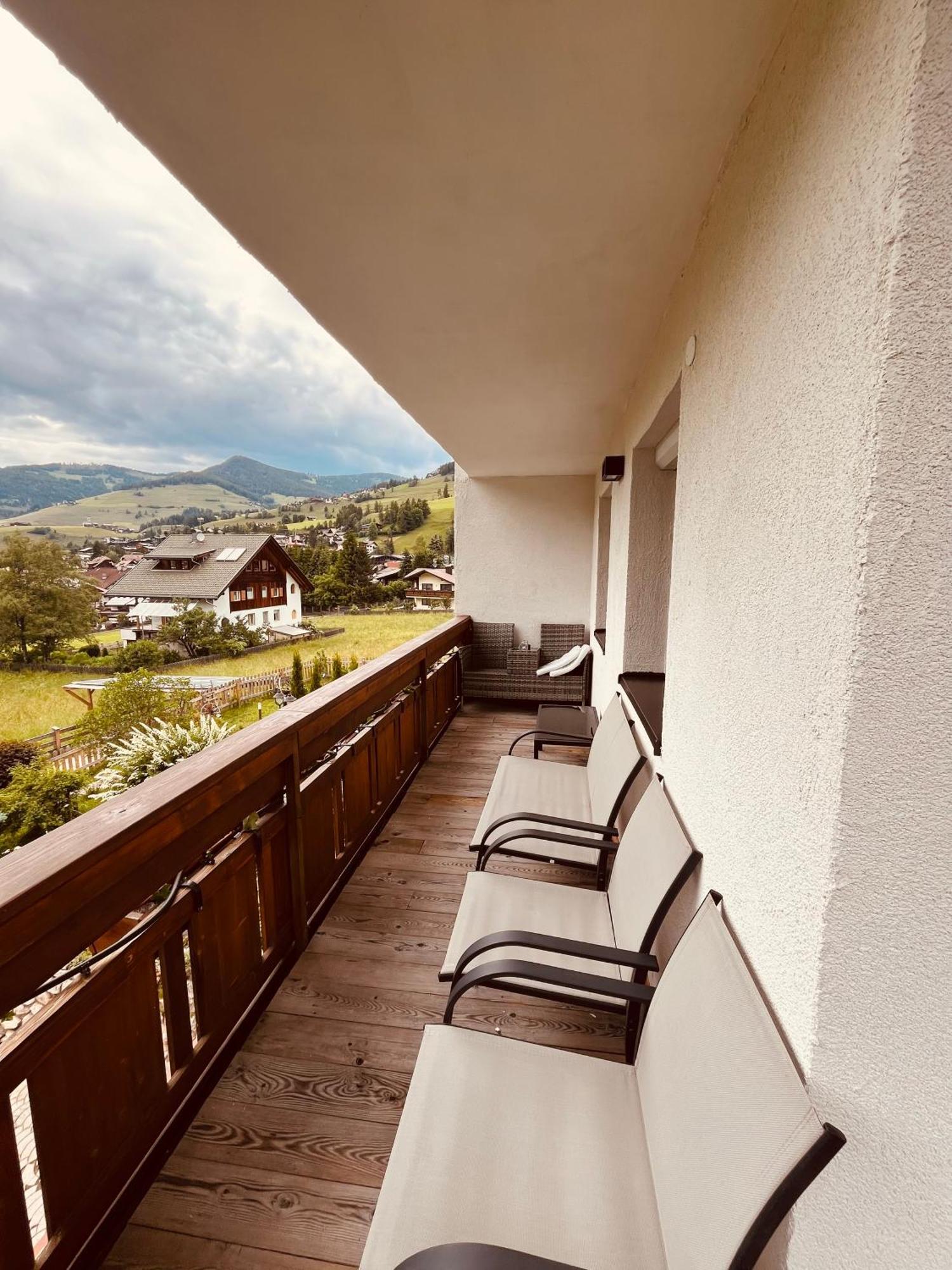 Ciasa Fam Comploi Appartement Al Plan di Mareo Buitenkant foto